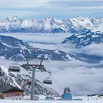 Adler Kaprun, Golf 'n' And Mountain Biking.