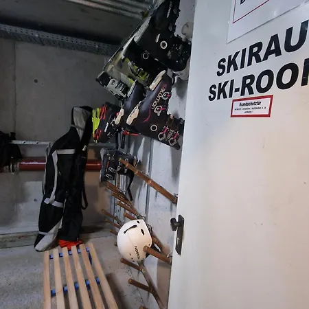 Adler Kaprun, Golf 'n' Ski&mountain Biking. *